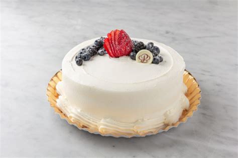 portos berries and cream cake